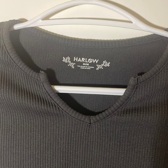 HARLOW Ribbed Long-Sleeve Cropped Shirt. Dark Grey. Size Medium. - Picture 1 of 5